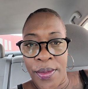 Meet your Posher, Vickie